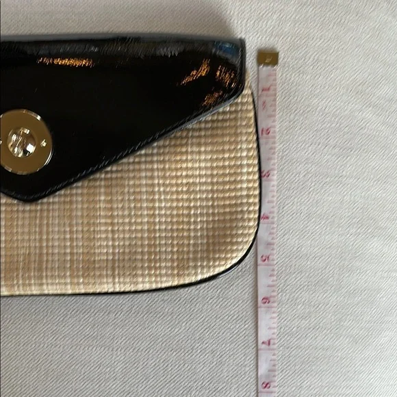 NWT Cole Haan Brielle Wristlet Black Patent/Straw - Picture 6 of 6